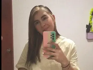 SalomeGilX  live sex cam