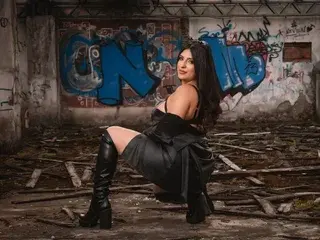 EmiiDior  live sex cam