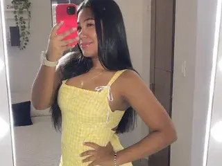 Liaacurve  live sex cam