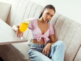 RosseWilliams  live sex cam