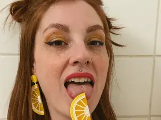Redheadbetty69  live sex cam