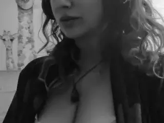 KelliAsstronomi  live sex cam