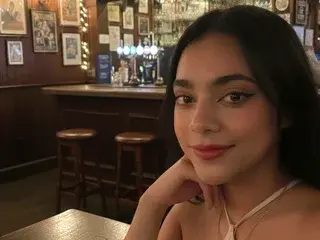 RenataVale  live sex cam
