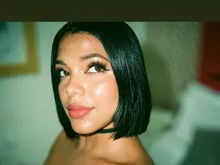 TiianaGlow  live sex cam