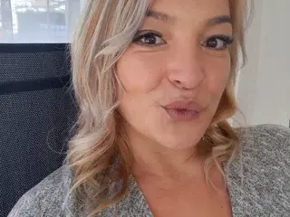QueenfeetMaria  live sex cam