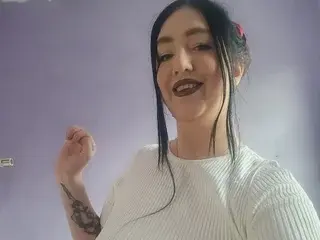 Milfnextdoormaddy  live sex cam
