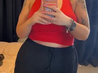 CurvyQueenxxo  live sex cam