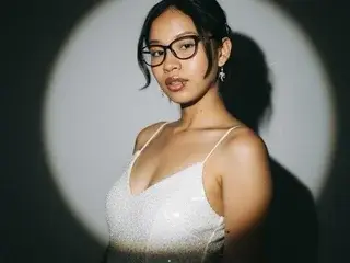 Elaseles  live sex cam