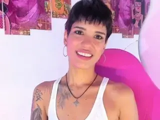 Orianaasaenz  live sex cam
