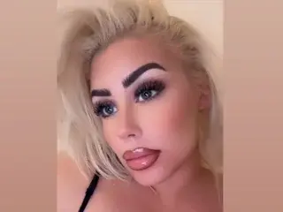 XAmberHeartx  live sex cam