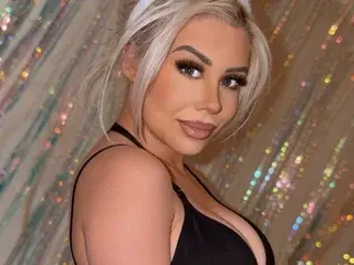 XAmberHeartx  live sex cam