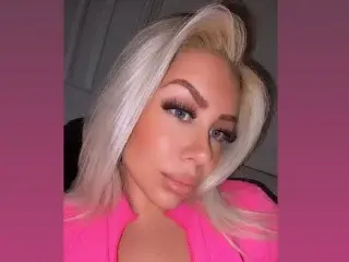 XAmberHeartx  live sex cam