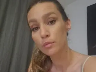 Adriana_May  live sex cam