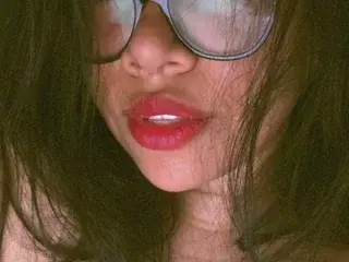 LucyDouxx  live sex cam
