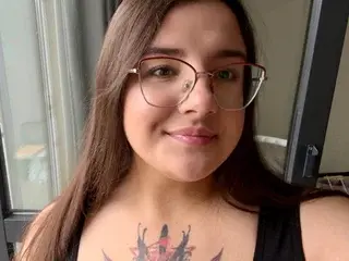 JennOrteg  live sex cam