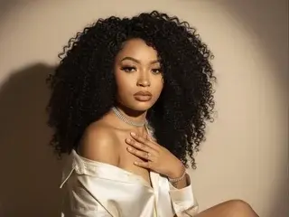 Daniela_Brooks  live sex cam