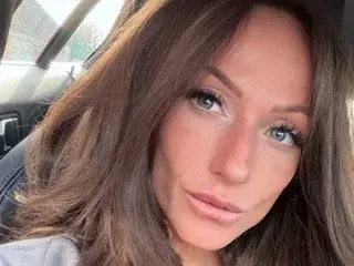 Harper_Hearts  live sex cam