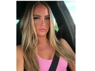 RosieCheeksUK  live sex cam