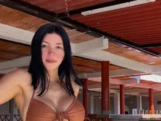 Adoraht  live sex cam