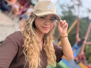 AnastasiaSteeleGB  live sex cam