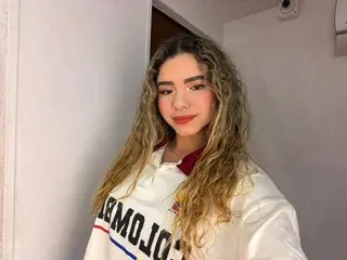 AnastasiaSteeleGB  live sex cam