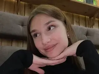 AnnyHoneu  live sex cam