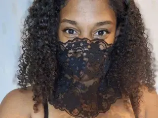 CurlyNony  live sex cam