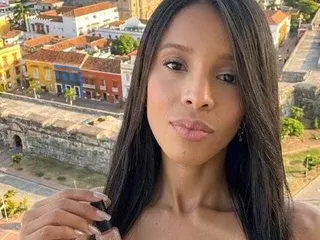 Keyler_True18  live sex cam