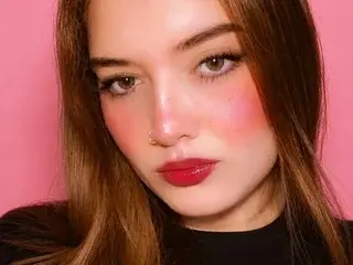 Kendallclarkk  live sex cam