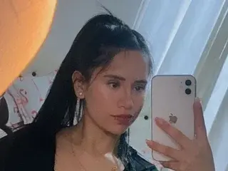 Iriis_Tai  live sex cam