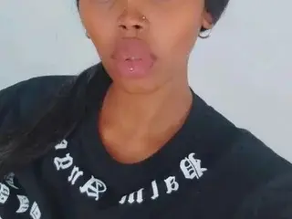 Sexxyboobsx  live sex cam