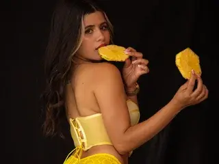 SheyylaSpooner  live sex cam