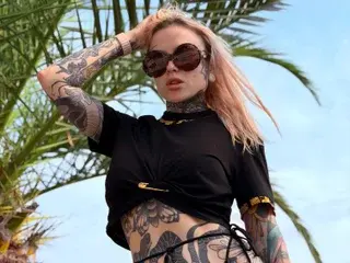 UrAlexis  live sex cam