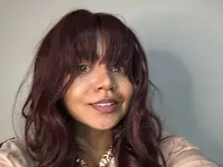Amara_840  live sex cam