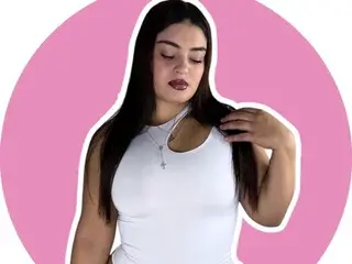 Itskari22  live sex cam