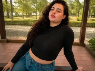 LatinFruit  live sex cam