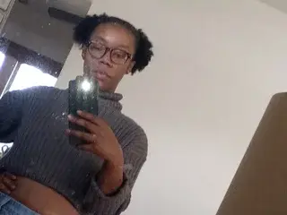 Sweethoneyfeet89  live sex cam