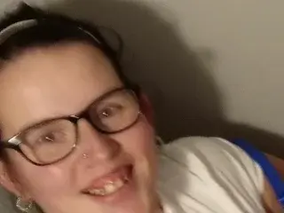CurvyDestiny34  live sex cam