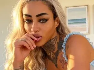 DesareeUK  live sex cam