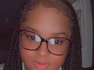 Iamqueenlou  live sex cam