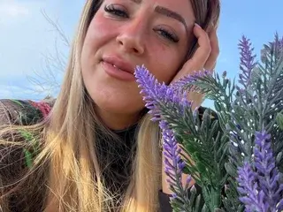 JuliaHyde  live sex cam