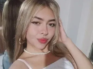 KatyBennet  live sex cam