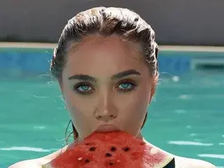 HottieJessyeX  live sex cam