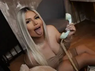 LorrySkye  live sex cam