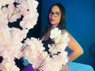 AlunaClark  live sex cam