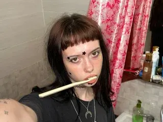 HollyMariia  live sex cam