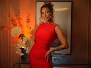 Evelyn_Evyy  live sex cam