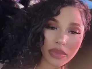 Hazel_Luxe  live sex cam