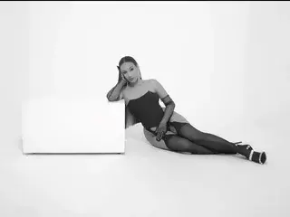 Gemma27  live sex cam