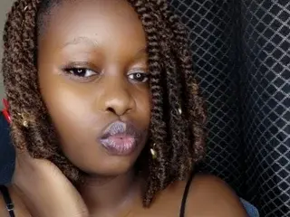 R_Diva  live sex cam
